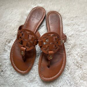Tory Burch miller brown logo leather thong sandals flip flops 6.5